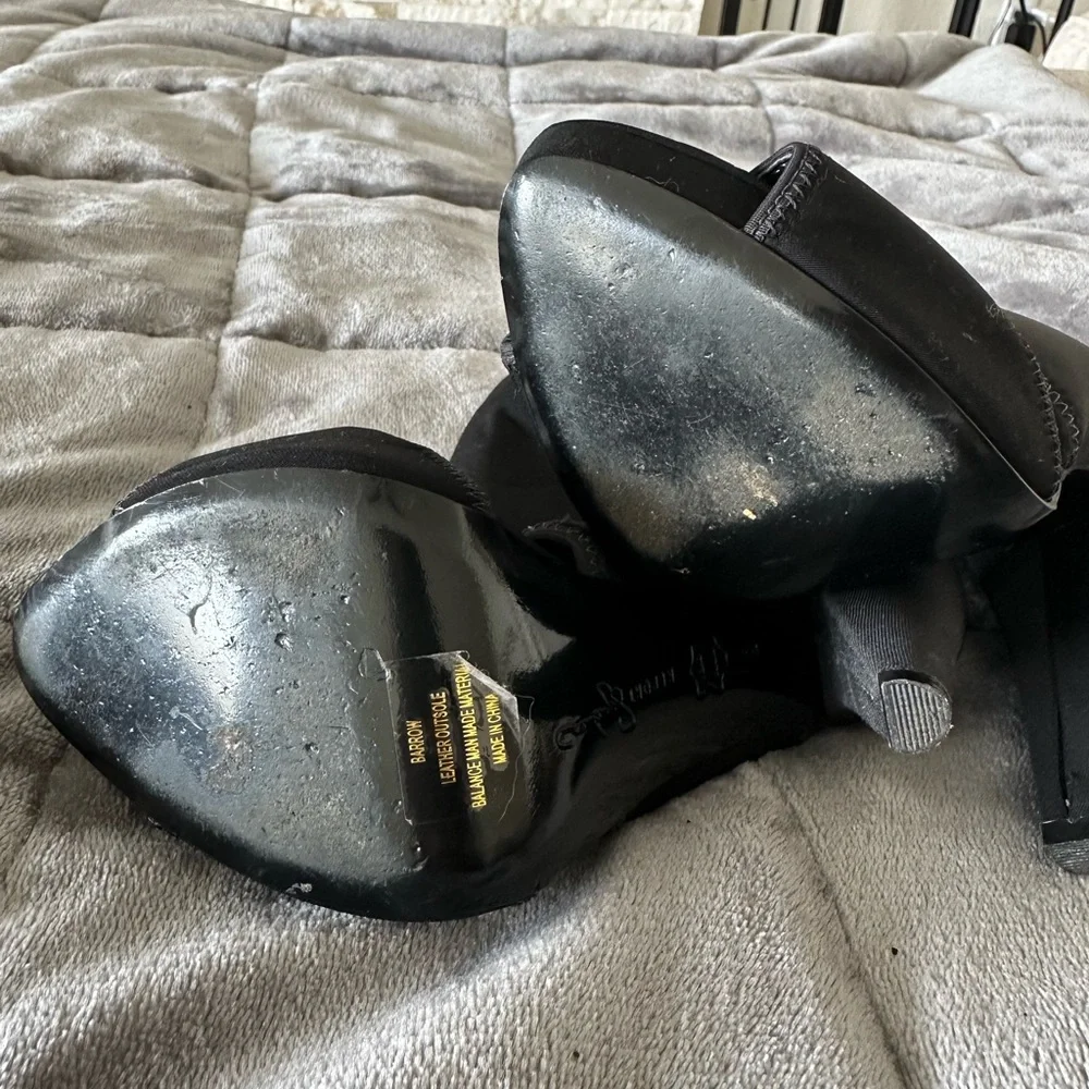 Elegant Black Women's Shoes - Picture 4 of 6